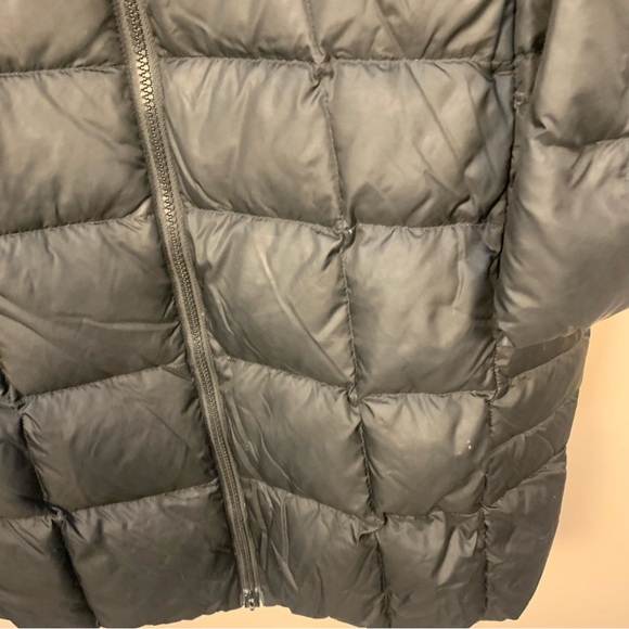 The North Face Quilted Goose Down Front Zipper Puffer Coat - Picture 4 of 13